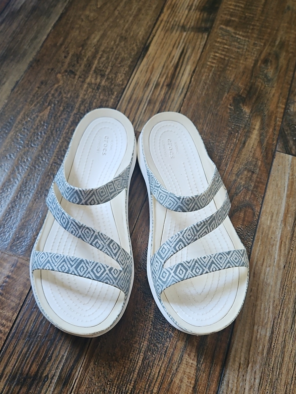 CROCS Women's White Sandals with Gray Geometric Straps